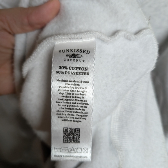 Gray Crew Neck Sweater with Ribbed Details - Picture 4 of 5